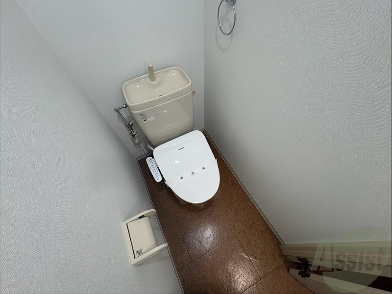 トイレ　ウォシュレット機能がついたトイレ。安心して使用できますね。
