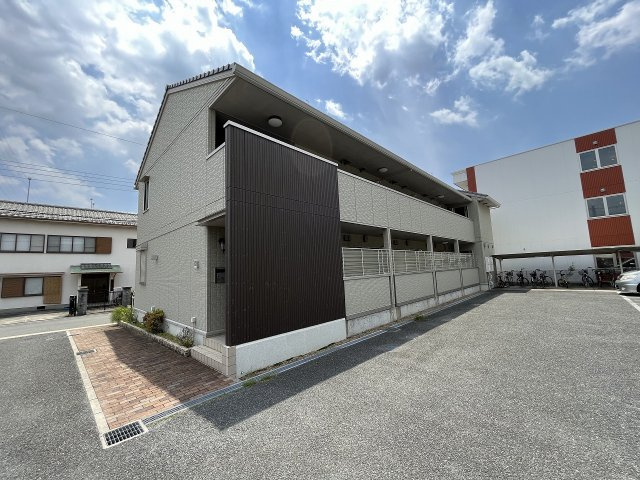 建物外観　オートロック付きセキュリティ安心！