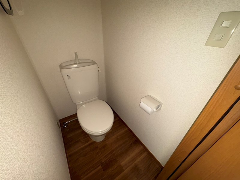 トイレ　別部屋参考写真