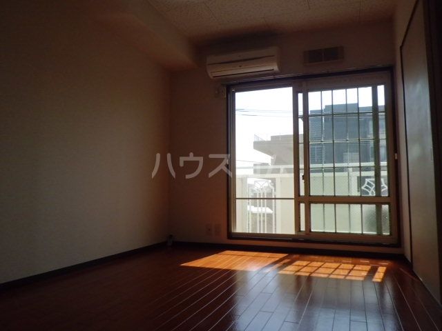 アゼリア7の内装写真