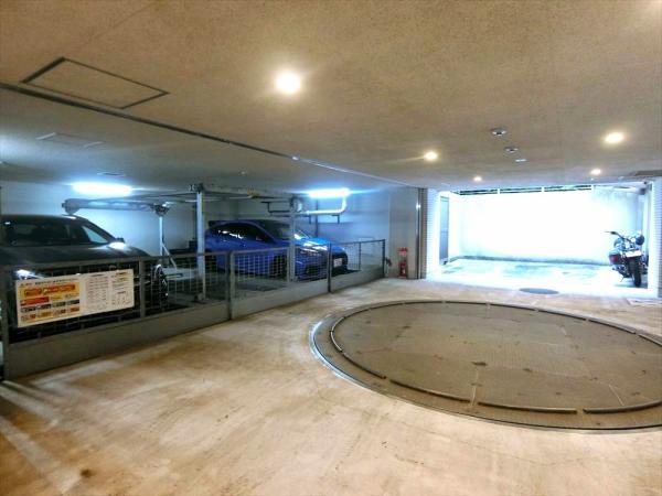 駐車場　駐車場