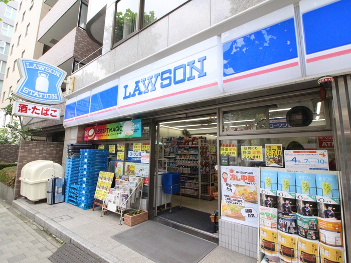 コンビニ　ローソン赤坂９丁目店（コンビニ）まで140m