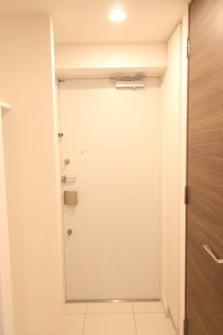 玄関　（別タイプ参考写真）ラティエラ滝野川　北区滝野川5