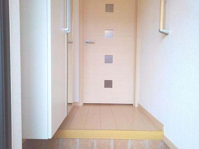 玄関　シンプルで使いやすい玄関です