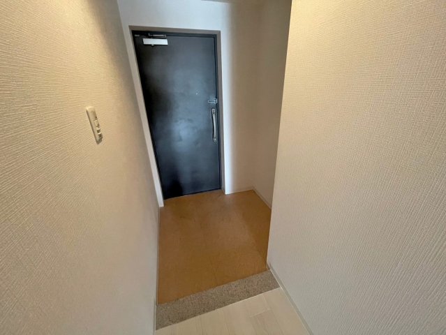 地下鉄谷町線 喜連瓜破駅 徒歩5分 8階建 築21年の玄関写真