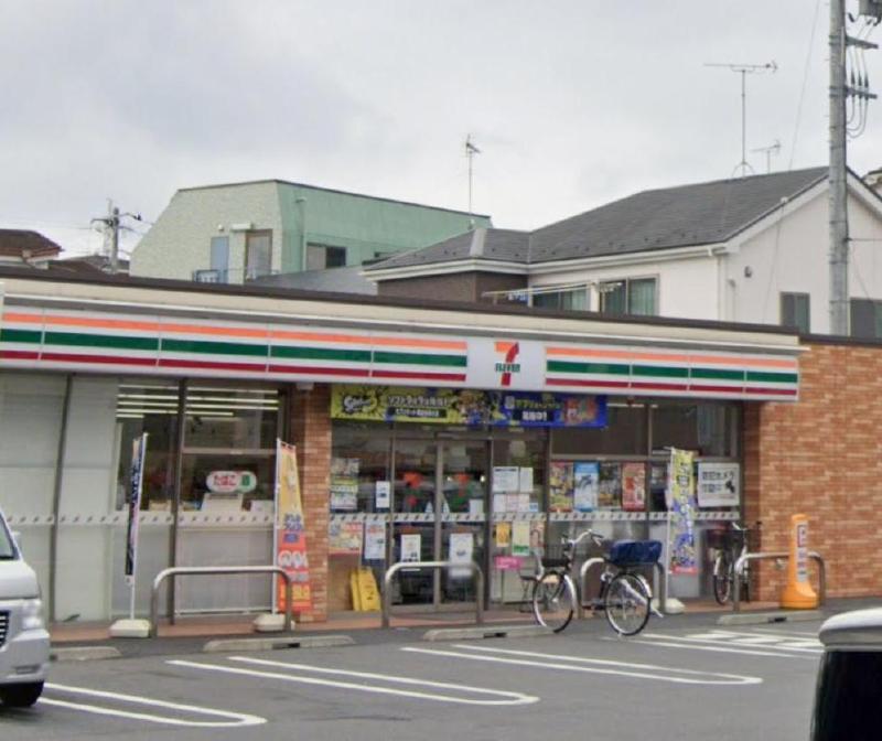 コンビニ　セブンイレブン（コンビニ）まで240m