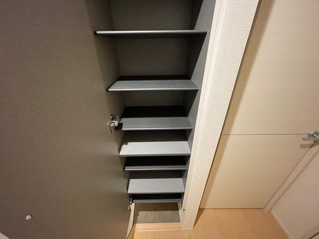 玄関　シューズボックス