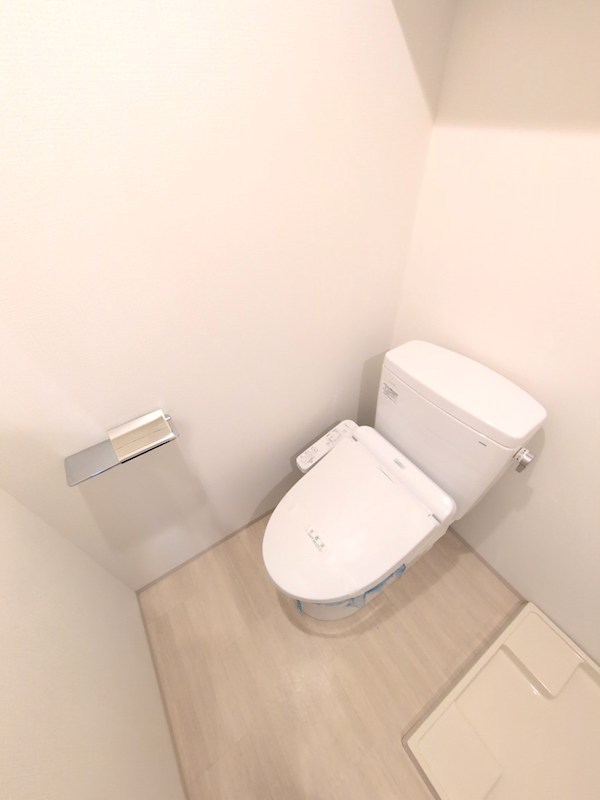 都営浅草線 蔵前駅 徒歩7分 9階建 築8年のトイレ写真
