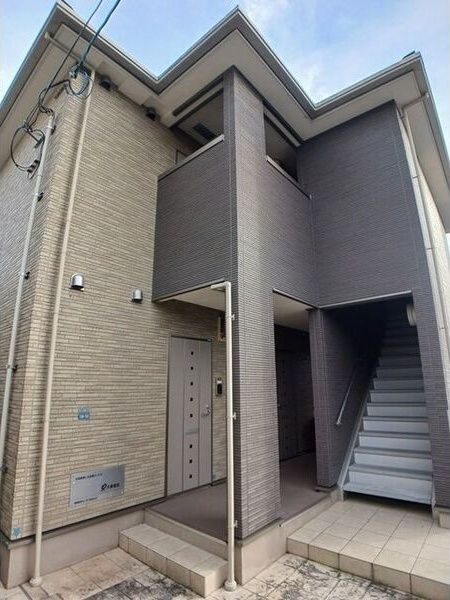 エントランス　ゆとりのあるエントランスです