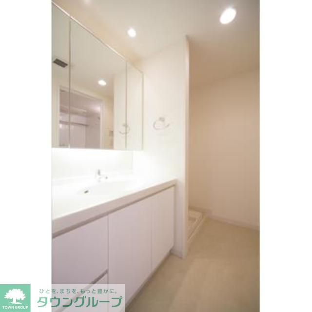 洗面設備　※写真は同タイプ住戸です。