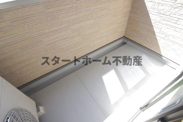 バルコニー　外からの目が気にならないバルコニーで洗濯物が干せます