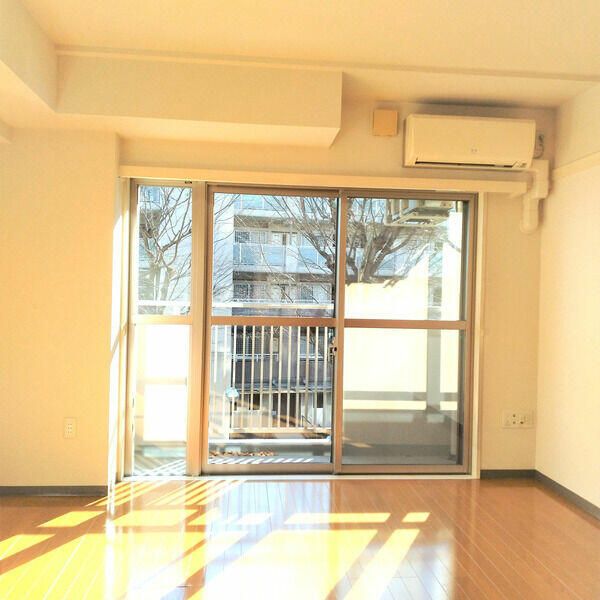 京王線 芦花公園駅 徒歩3分 6階建 築21年の居間写真