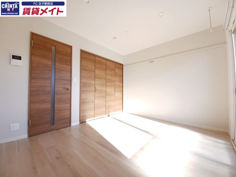 居室・リビング　別部屋参考写真です