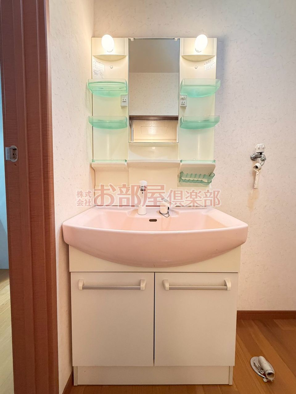 洗面設備　コンパクトで使いやすい洗面所