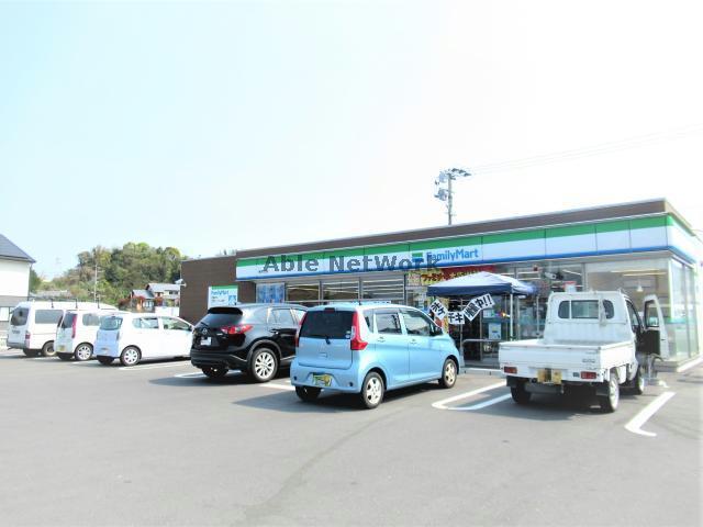 コンビニ　ファミリーマート諫早久山店（コンビニ）まで754m