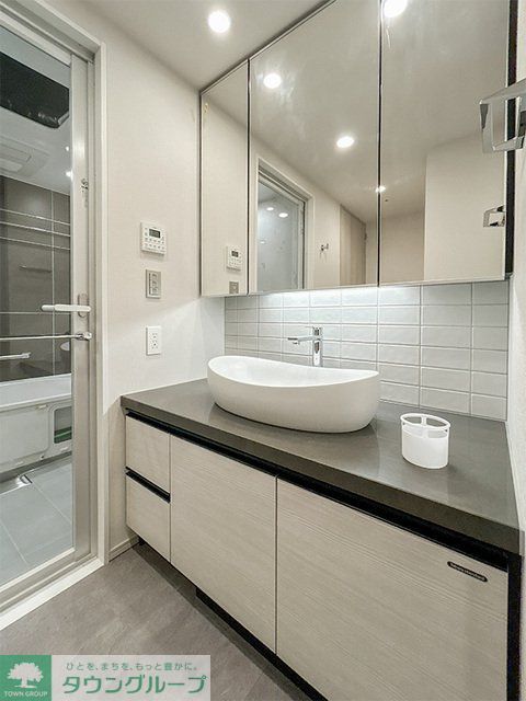 洗面設備　※写真は同タイプ住戸です。