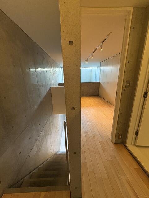 東急東横線 学芸大学駅 徒歩7分 4階建 築22年の居間写真