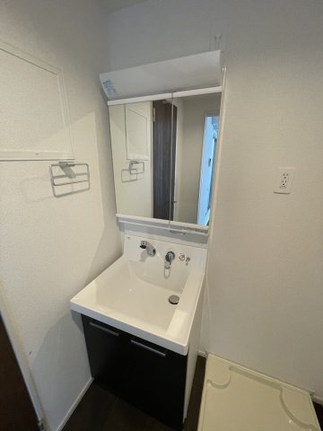 洗面設備　脱衣スペースもあります