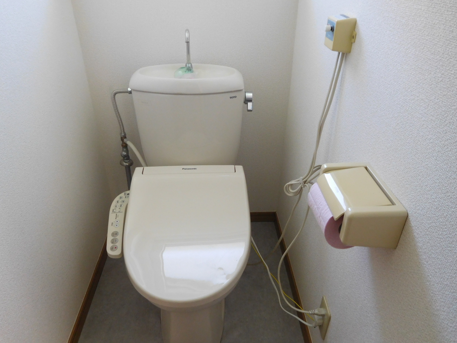 【メゾンクレールＢＢのトイレ】