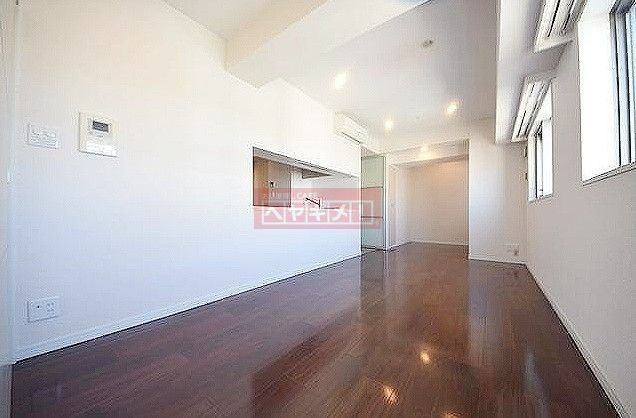 居室・リビング　エントランス