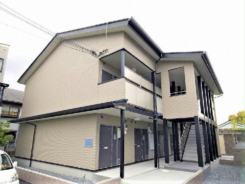 【レオパレス立林の建物外観】