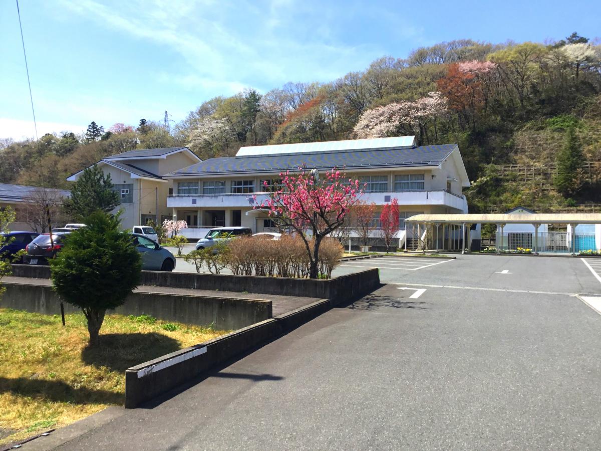 中学校　いわき市立湯本第三中学校（中学校）まで147m