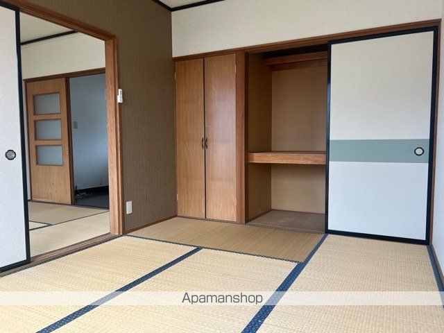 メゾンビィーズの居間写真