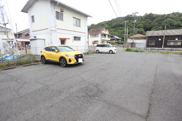 【ディアス上小川の駐車場】