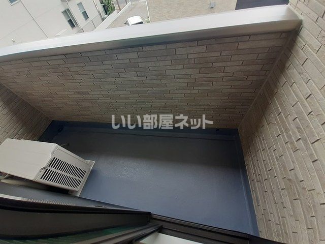 【名古屋市北区西味鋺のアパートのバルコニー】