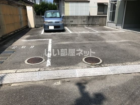 【コーポ松尾の駐車場】