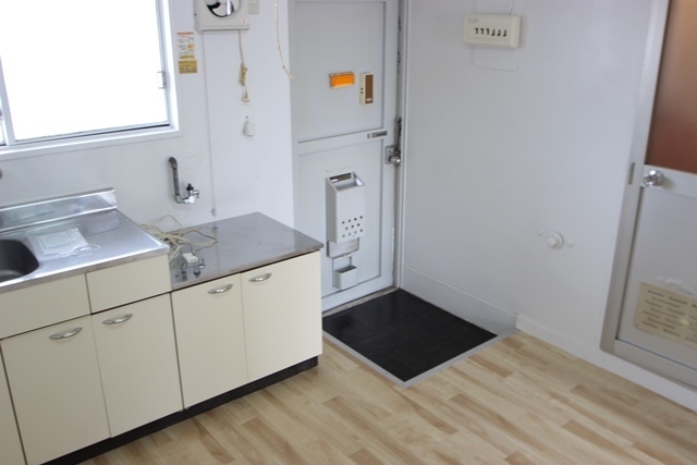 玄関　※別部屋の写真です