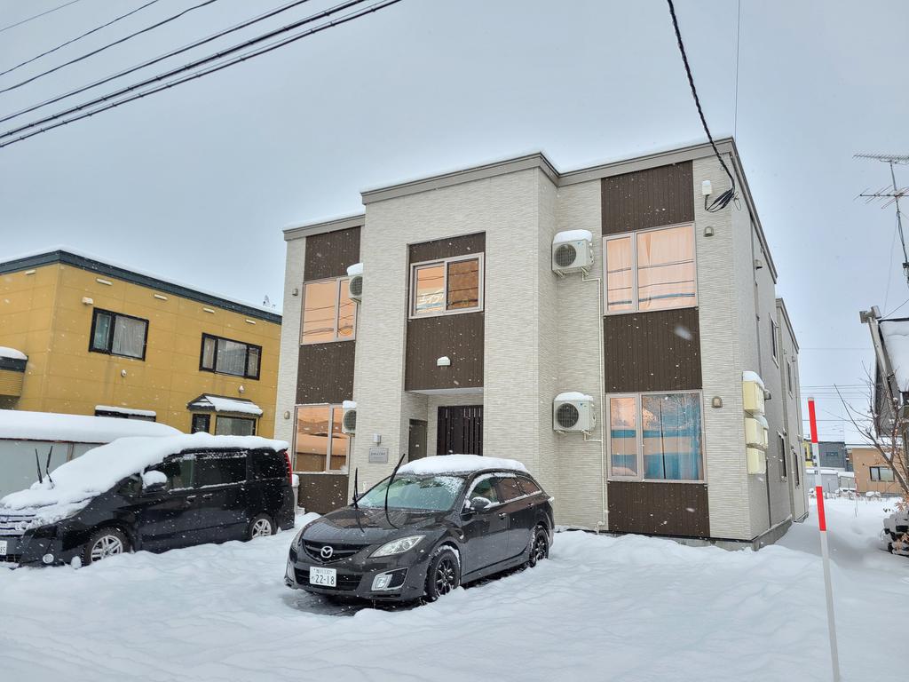 上川郡美瑛町北町のアパートの建物外観