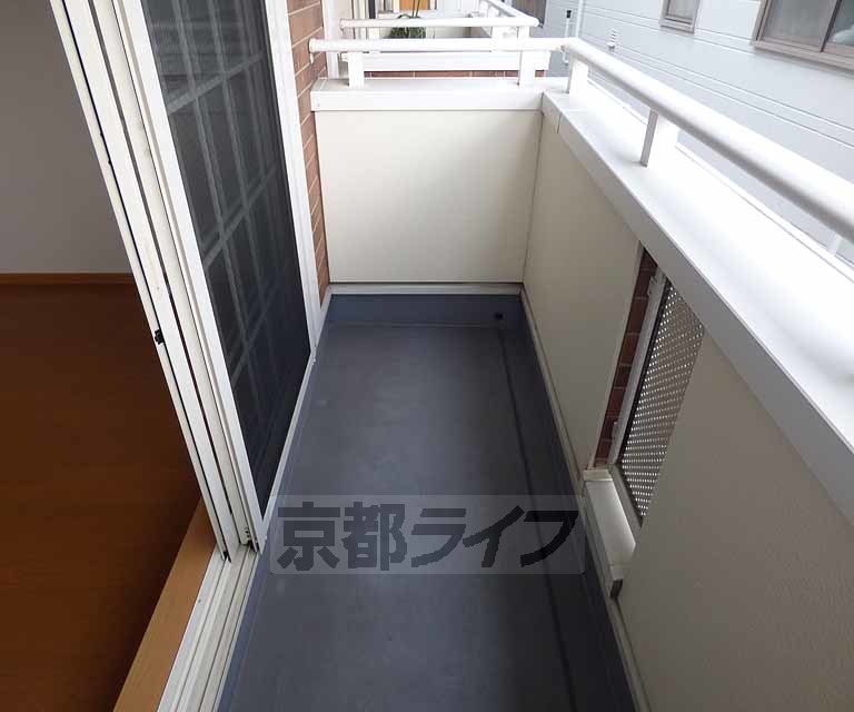 バルコニー　十分なスペース・日当たり・通風を確保したバルコニーです