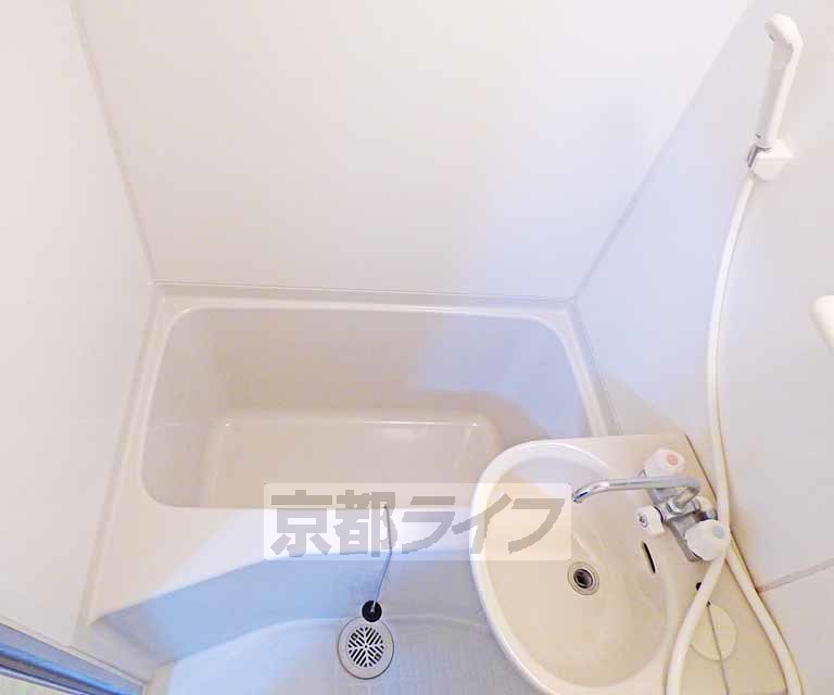 バス・シャワールーム　広いお風呂です。