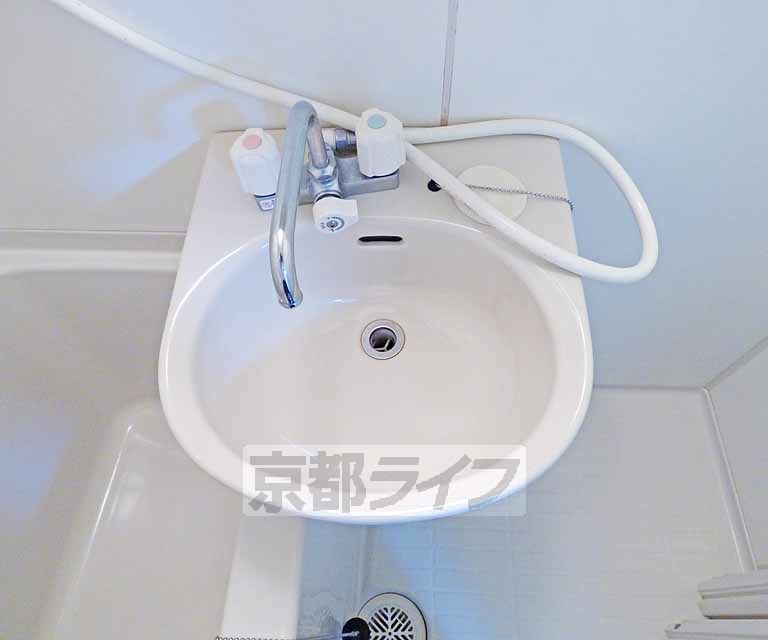 洗面設備　綺麗な洗面です。