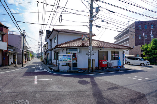 【岡山市東区宍甘のアパートの郵便局】