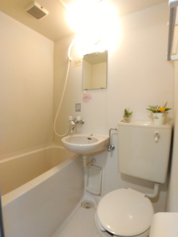 バス・シャワールーム　2024年8月撮影