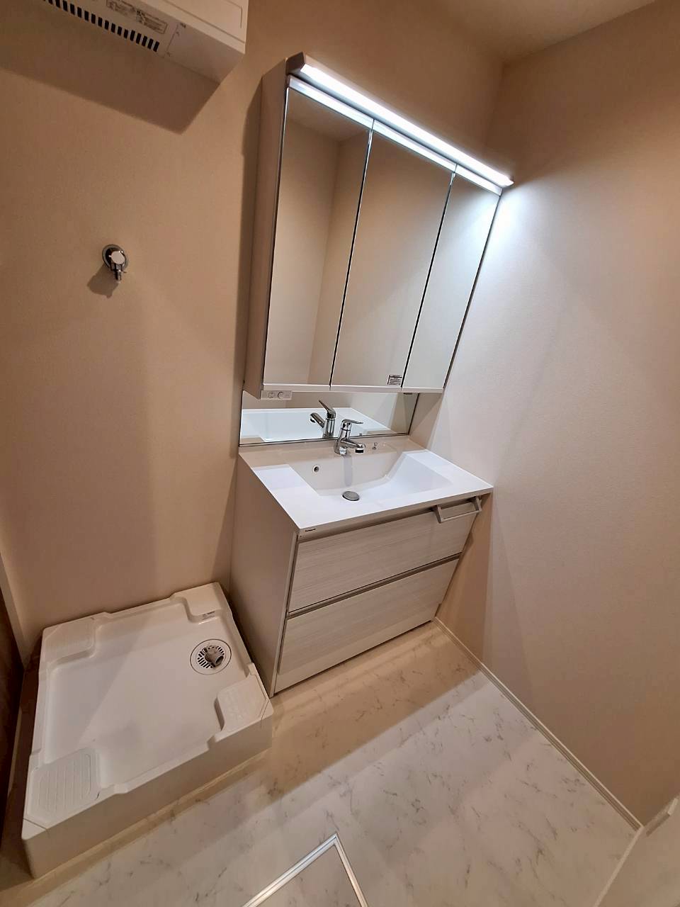 洗面設備　★独立洗面台★室内洗濯機置き場★