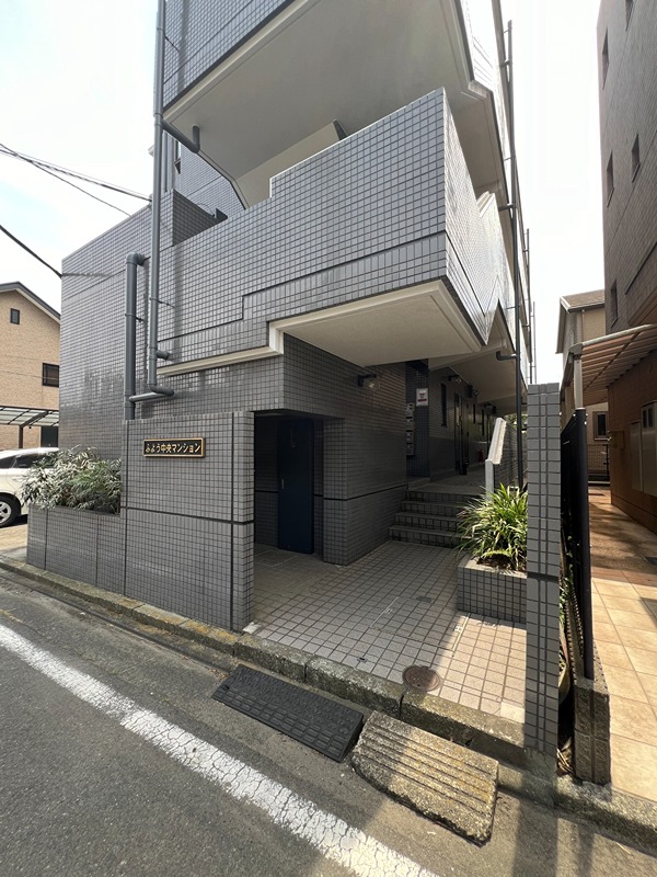 エントランス　※過去募集時参考写真です