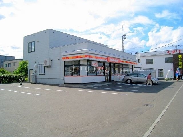 コンビニ　セイコーマート稲積店（コンビニ）まで717m