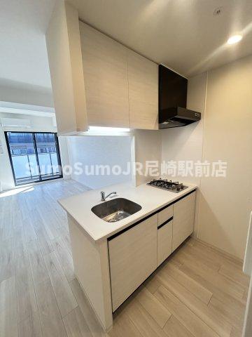 キッチン　コンパクトなキッチンで掃除もラクラク