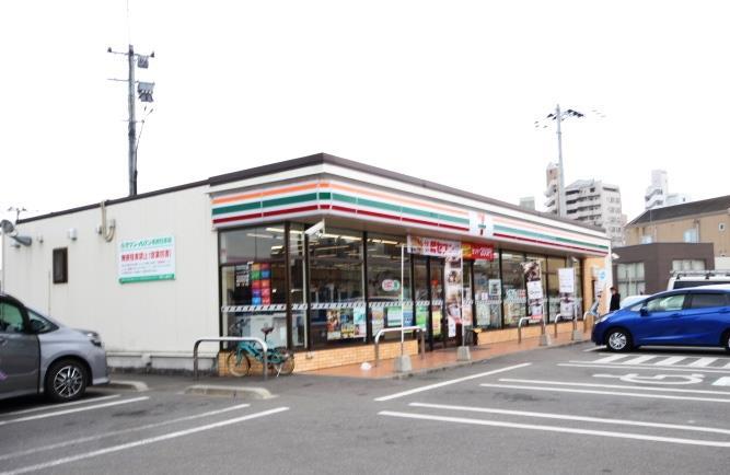 コンビニ　セブンイレブン中津牛神町1丁目店（コンビニ）まで800m