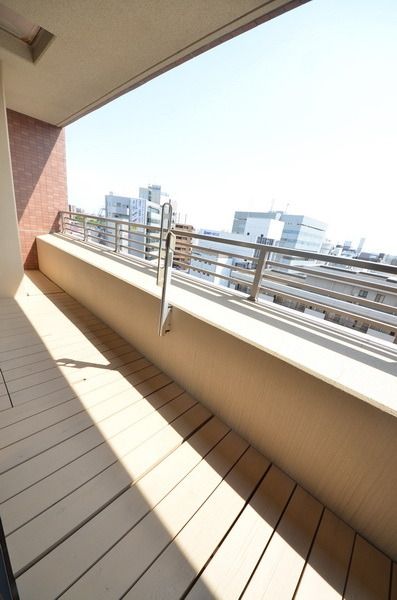 バルコニー　同建物の同間取りの別のお部屋のイメージです。