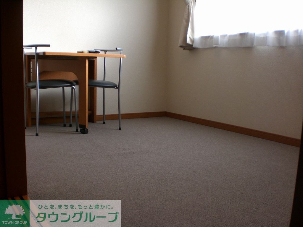 居室・リビング　※1Fは、フローリング仕様。2Fは、カーペット仕様。