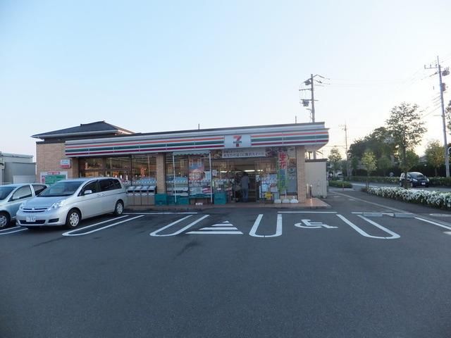 コンビニ　セブンイレブン（コンビニ）まで635m