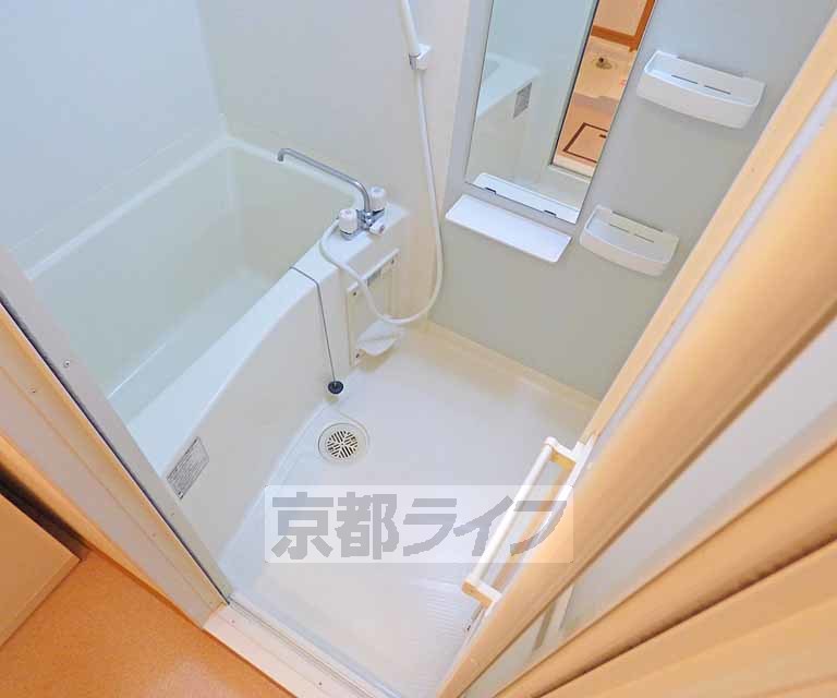 地下鉄烏丸線 今出川駅 徒歩10分 3階建 築20年の風呂写真
