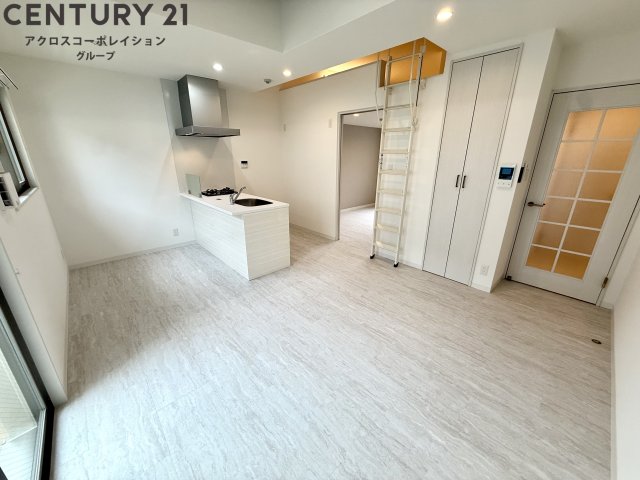 居室・リビング　エアコン付きです☆