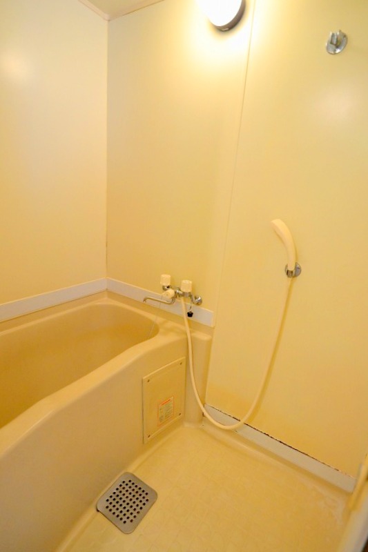 バス・シャワールーム　お問合せはシティホーム海田センター　082-821-2227
