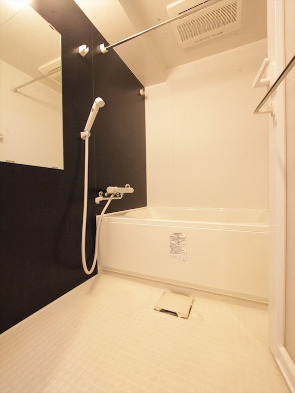 バス・シャワールーム　バスルーム　浴室暖房乾燥機付き