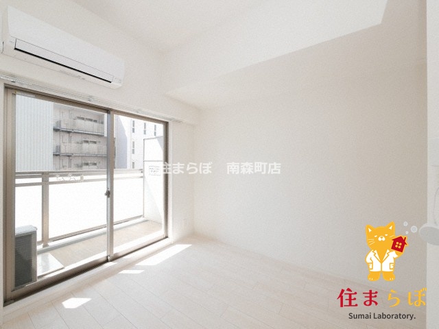 居室・リビング　「“合う暮らし”を、LINEで一緒に描こう。」